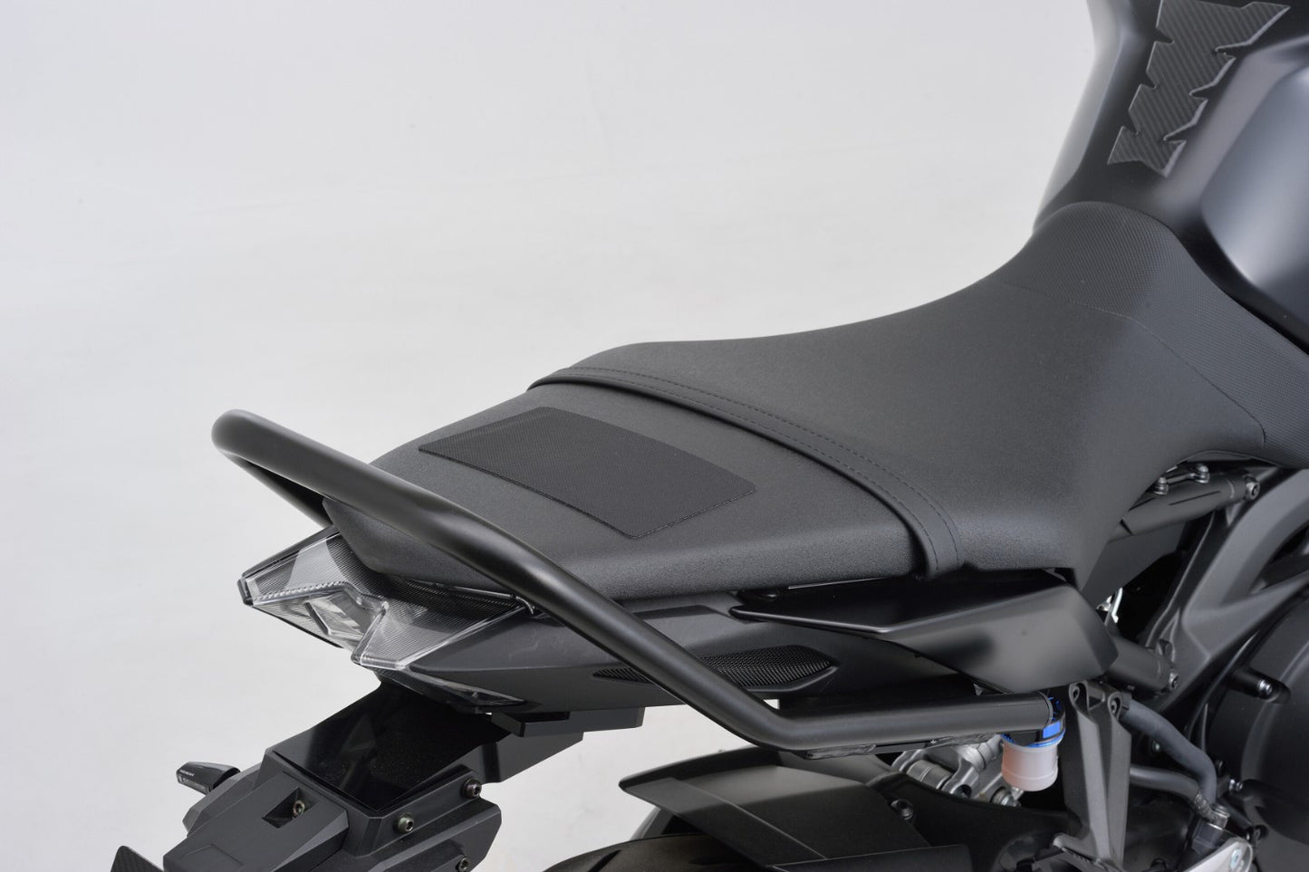 Adesivo antiscivolo per sella moto "PLAIN"