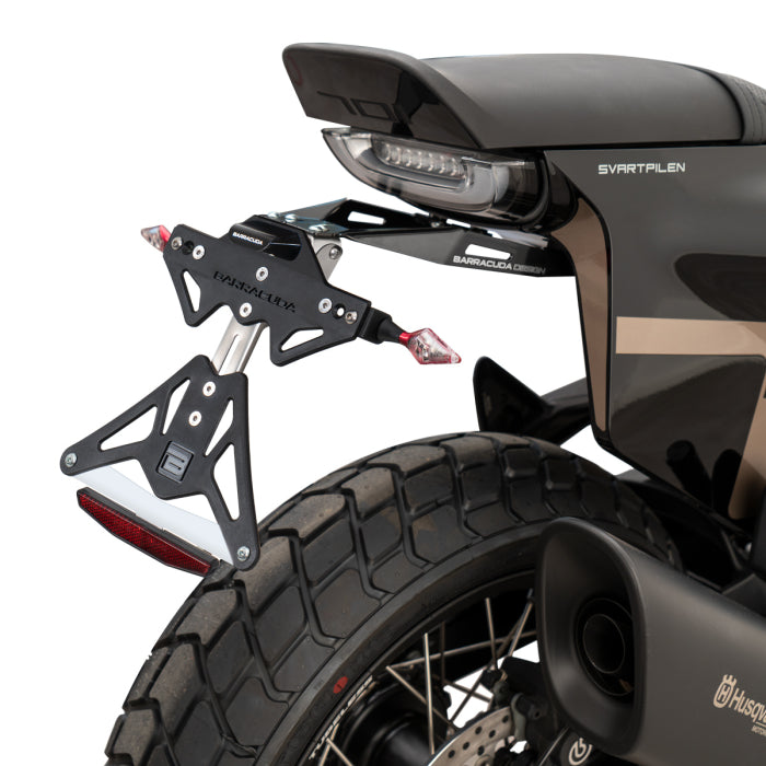 PORTATARGA - barracuda Motorbike Husqvarna Svartpilen 701 18-22