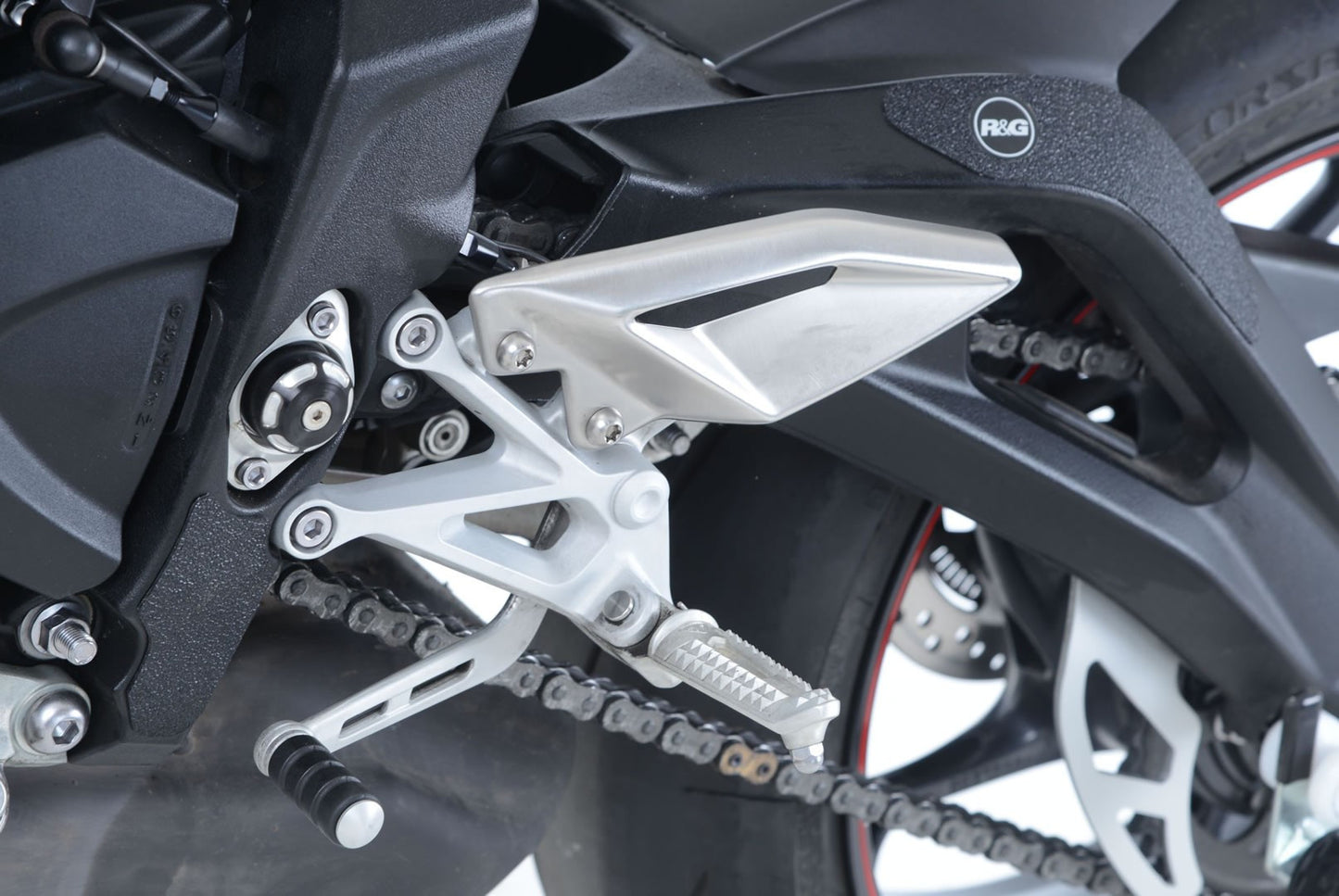Kit 4pz.adesivi anti-scivolo paratacco Triumph Street Triple 765 RS/R/S '17- - nero