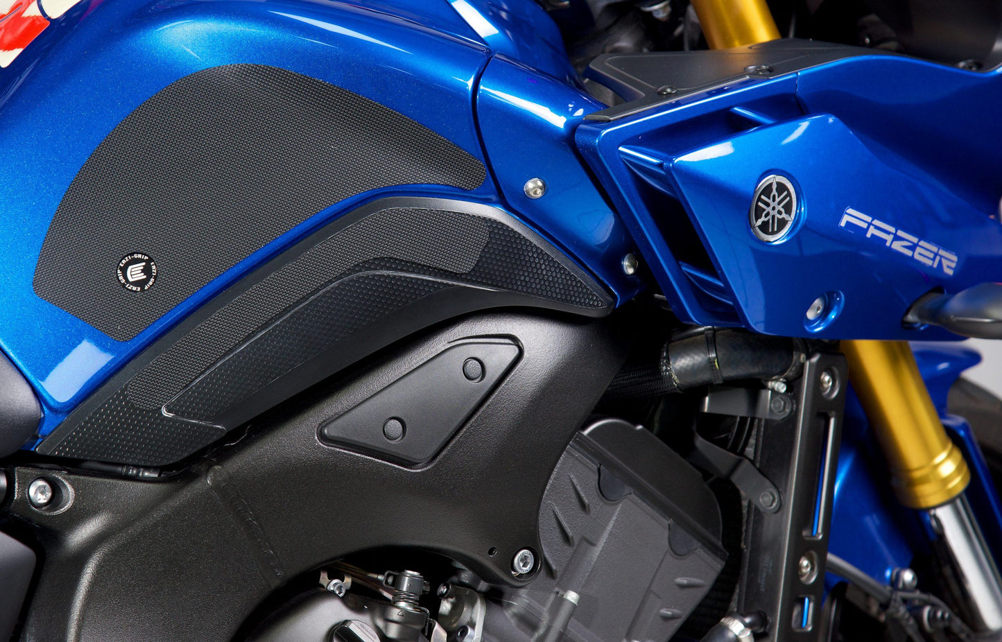 Adesivi antiscivolo moto Yamaha FZ8 FAZER 2010-2015 colore Nero, tipo Eazi-Grip PRO