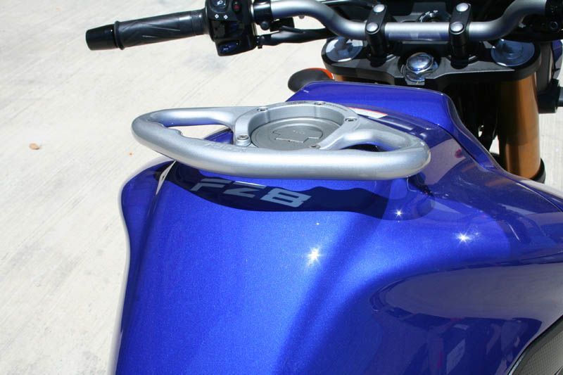 Maniglia passeggero A-SIDER modello YAMAHA a 5 viti, nero
