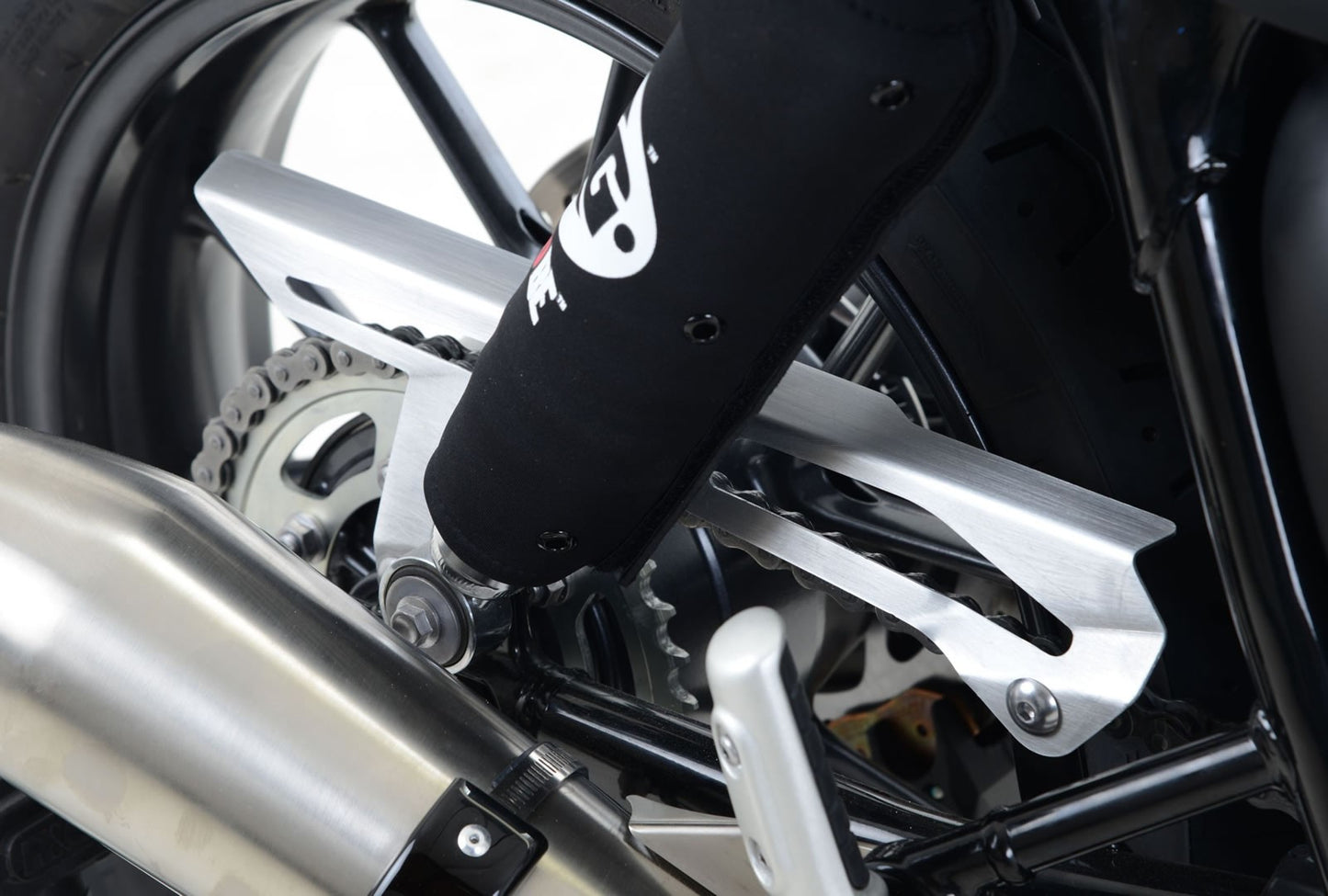 Paracatena in alluminio satinato Triumph Street Twin 900 / T120 Bonneville / Street Cup '17-