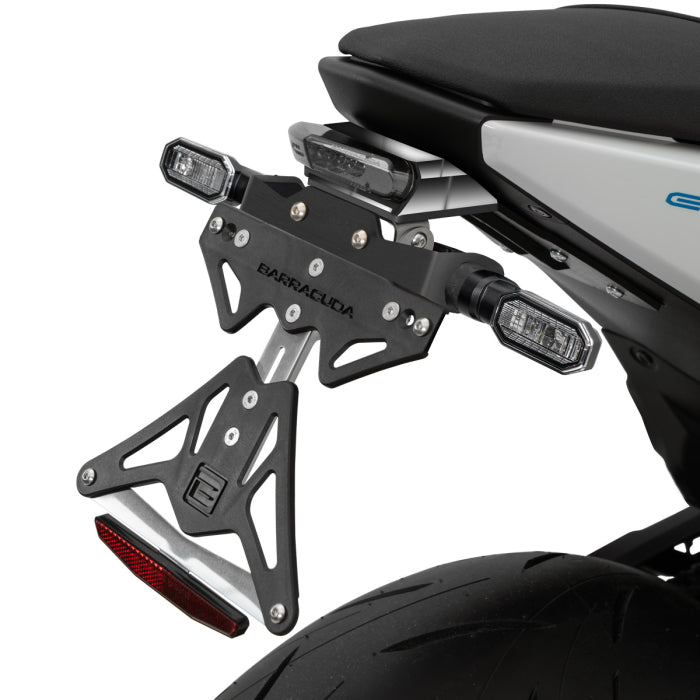 PORTATARGA SPECIFICO PER FRECCE ORIGINALI - barracuda Motorbike Suzuki GSX 8S
