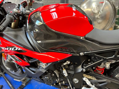 FIANCHETTI SERBATOIO IN CARBONIO PER BMW S 1000 RR 2019-2024 (ANCHE PER LA VERSIONE M)