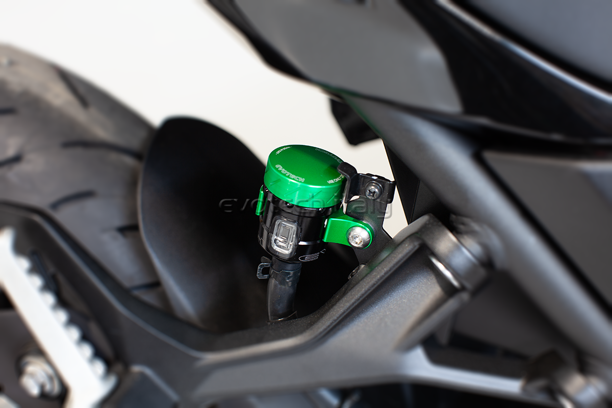 SERBATOIO LIQUIDO FRENI POSTERIORE E FRIZIONE IDRAULICA VERDE, EVOTECH