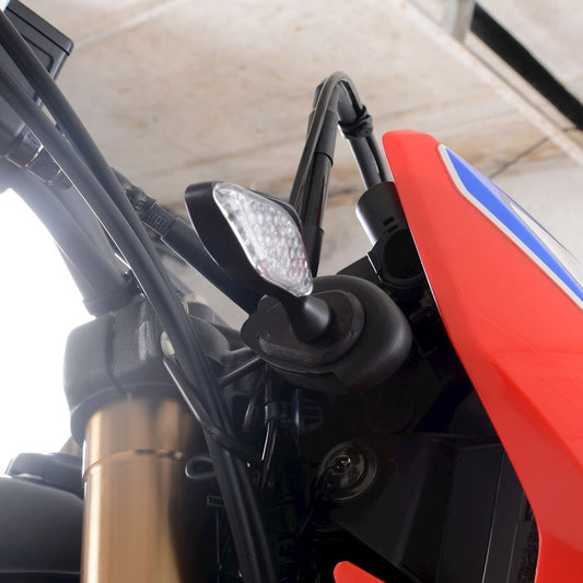 Adattatori per minifrecce anteriori per Honda CRF300L '21- / CRF300 Rally '21-, uso con minifrecce (minifrecce non incluse)