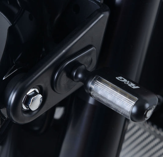 Adattatori per minifrecce anteriori per Kawasaki Z900RS - uso con minifrecce (minifrecce non incluse)