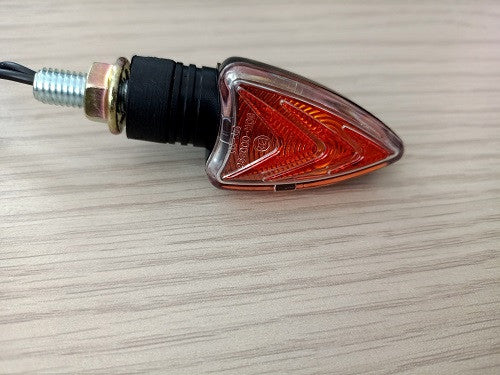 FRECCE A LAMPADINA "DOUBLE ARROW" OMOLOGATE colore Carbon Look