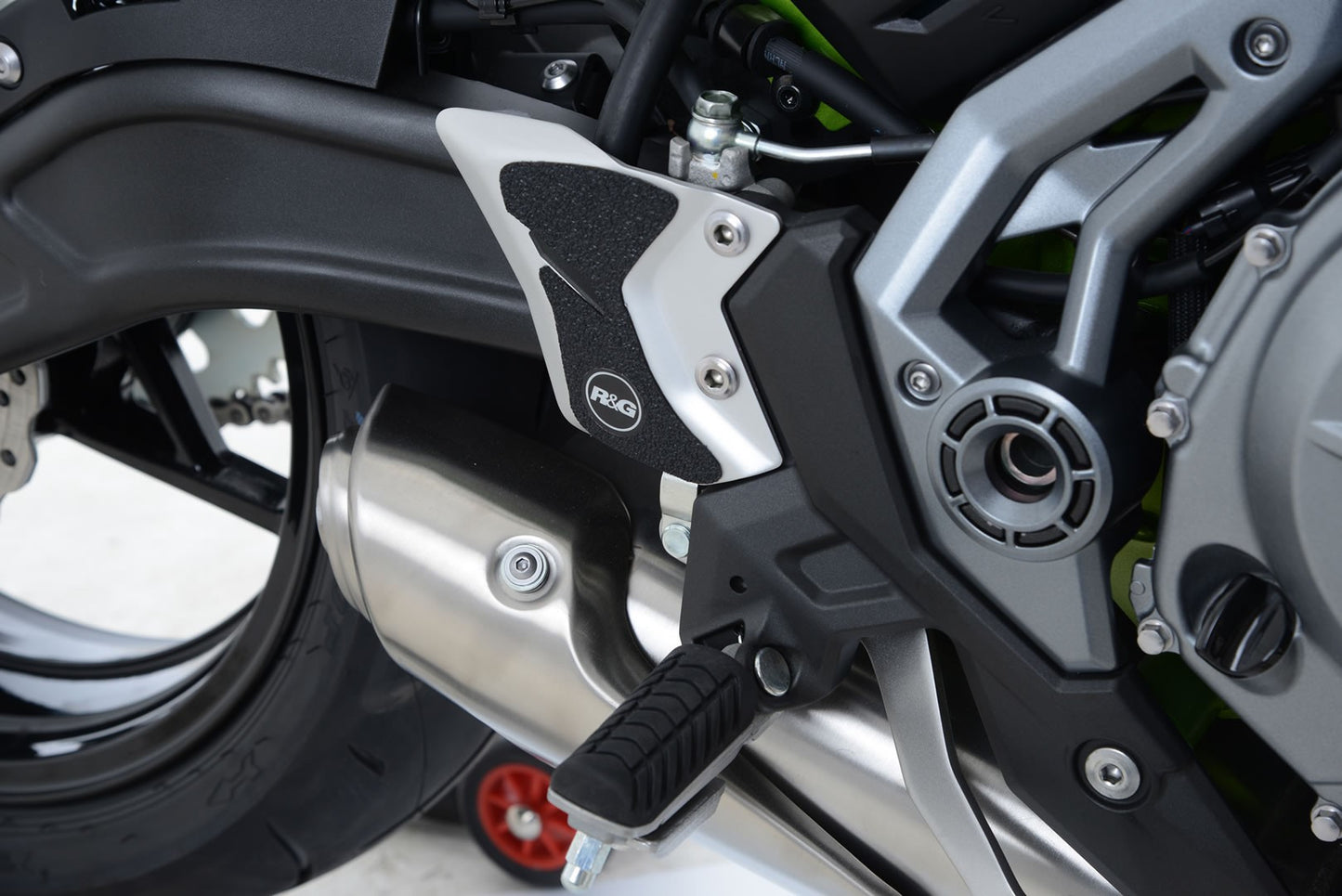 kit 2pz.adesivi anti-scivolo paratacco Kawasaki Z650 / Ninja 650 '17- - nero