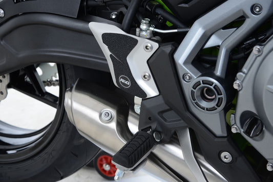 kit 2pz.adesivi anti-scivolo paratacco Kawasaki Z650 / Ninja 650 '17- - nero