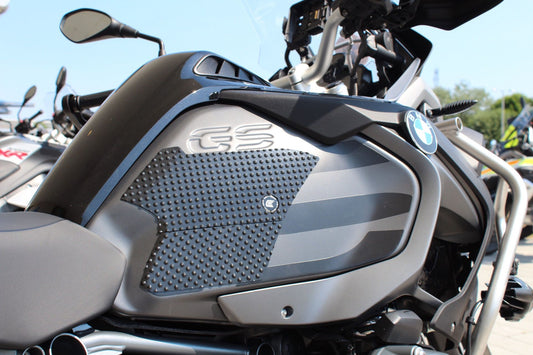 Kit adesivi antiscivolo paraserbatoio BMW R1250 GS ADVENTURE/TE/RALLY 2019-2022 colore Nero, tipo Eazi-Grip SIL
