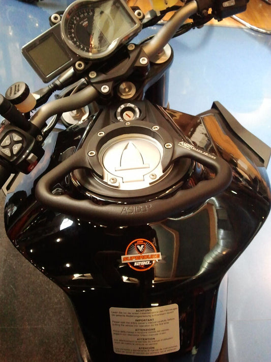 Maniglia serbatoio moto BMW, KTM, TRIUMPH a 6 viti, nero