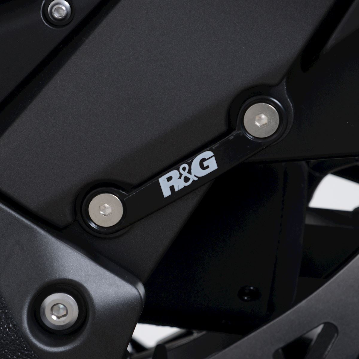 Placchette copri fori poggiapiedi posteriori (lato SX), Kawasaki Ninja 1000SX '20- / KLR650 '22-