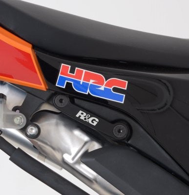 Placchette copri fori poggiapiedi posteriori (paio), Honda CBR600RR '07-