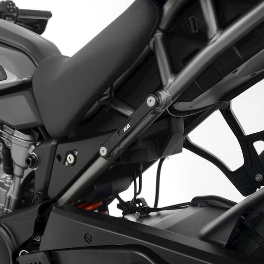 Placchette copri fori poggiapiedi posteriori (sing., lato SX) Harley-Davidson Pan America (Special) '21-