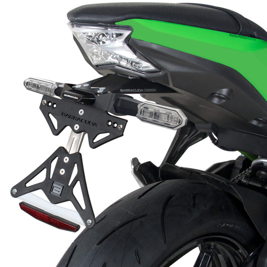 SPEZIFISCHER KENNZEICHENHALTER F√úR ORIGINALBLINKER - barracuda Motorbike Kawasaki Ninja 650 2017 ‚Üí