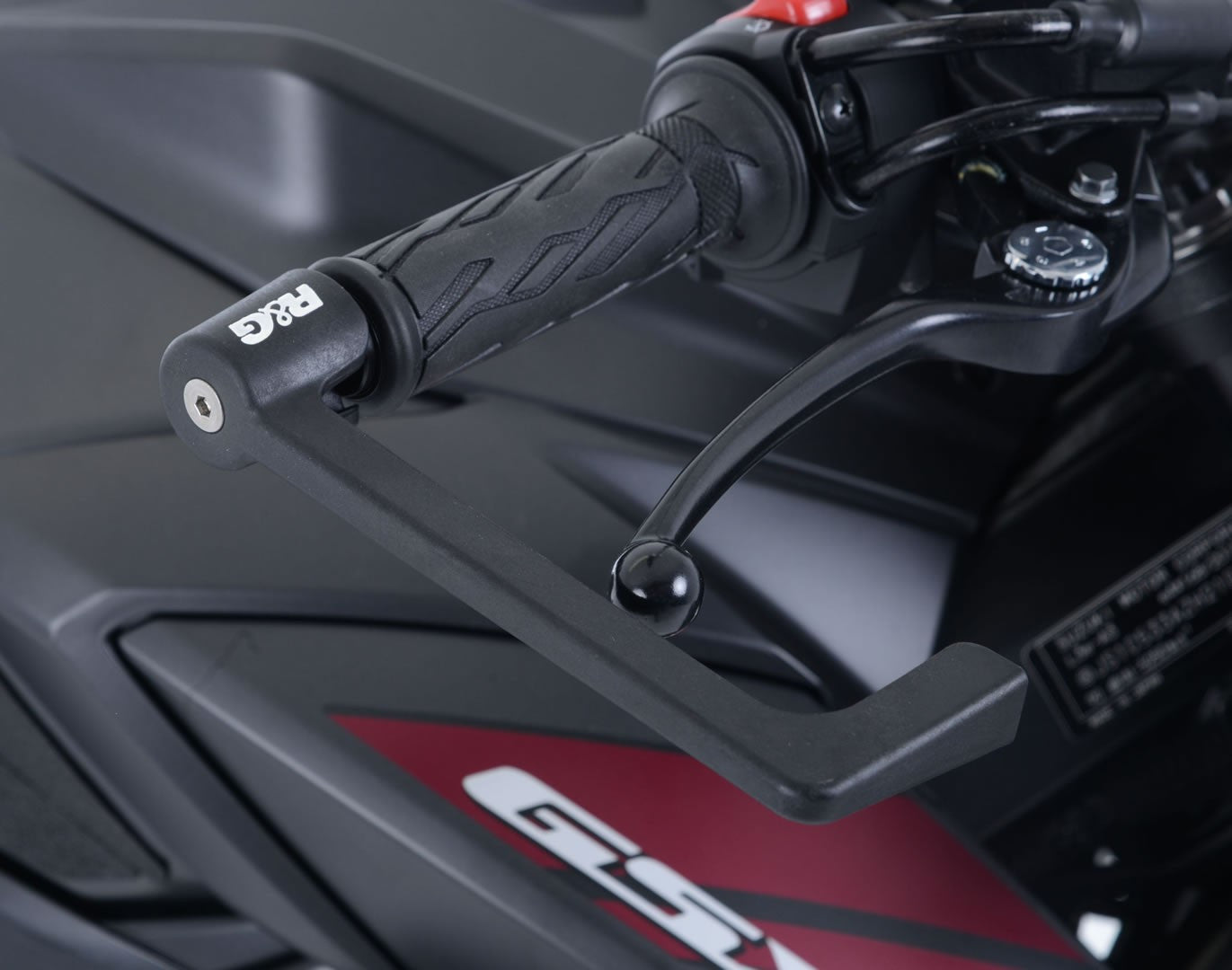 Protezione leva freno/frizione, Yamaha YZF-R6 '17- / Suzuki GSXS 750 '17- / Triumph Street Triple 765 RS/R/S '17- / Aprilia 660 Tuono '21- / MSX125 (Grom) '13- -rosso
